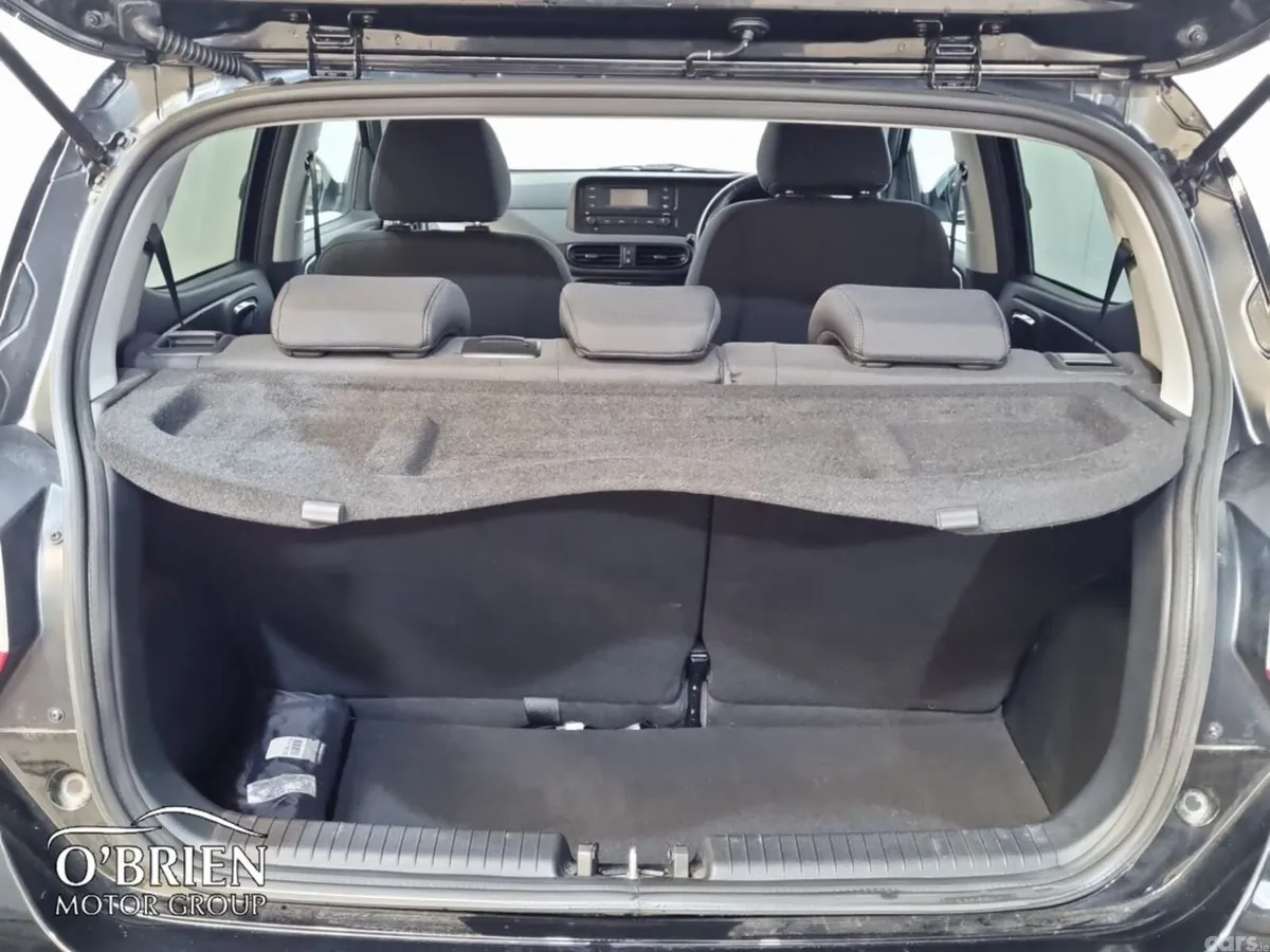 Hyundai i10 Hatchback, Petrol, 2023, Black