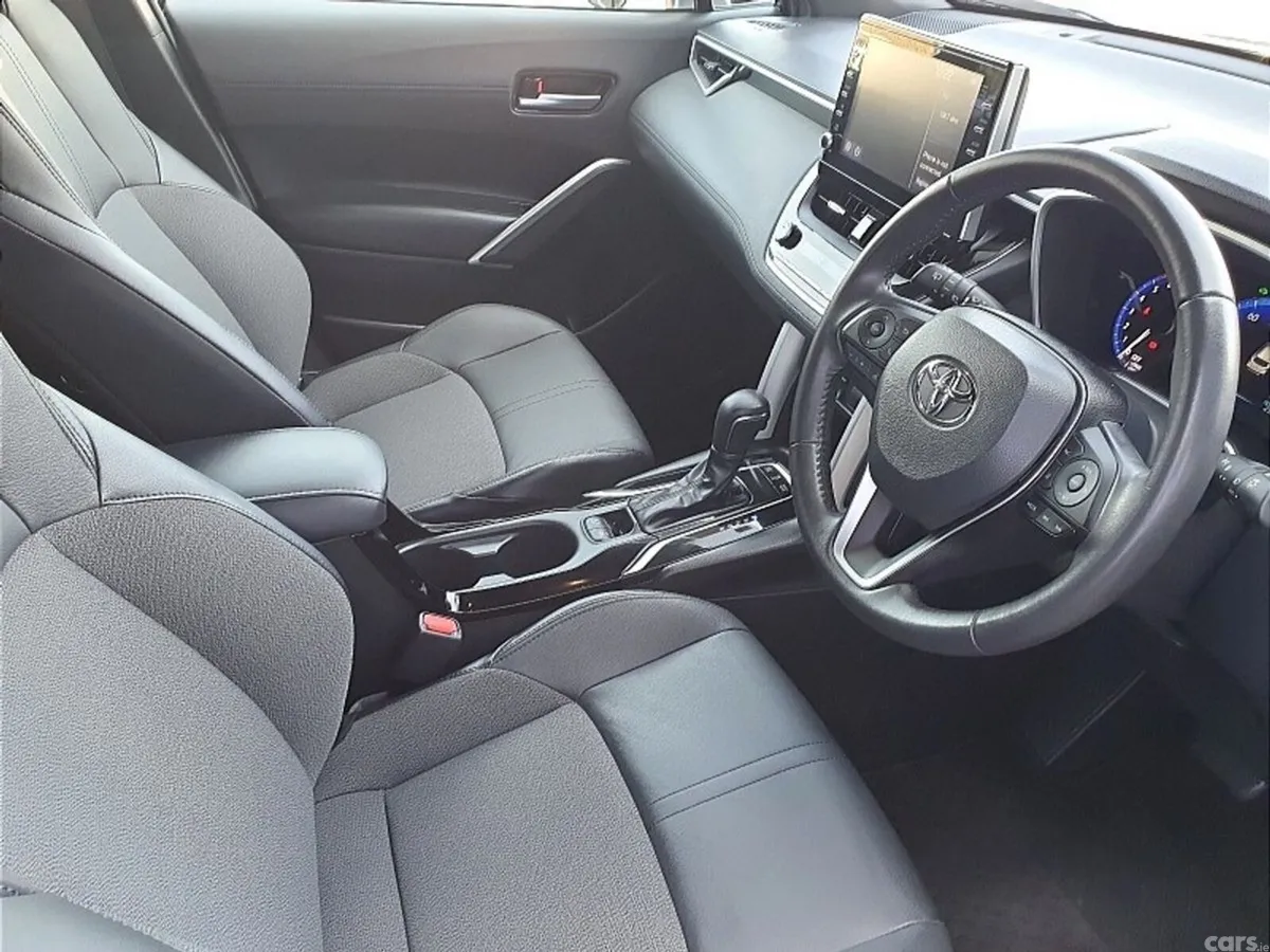 Toyota Corolla Cross SUV, Petrol Hybrid, 2022, Black