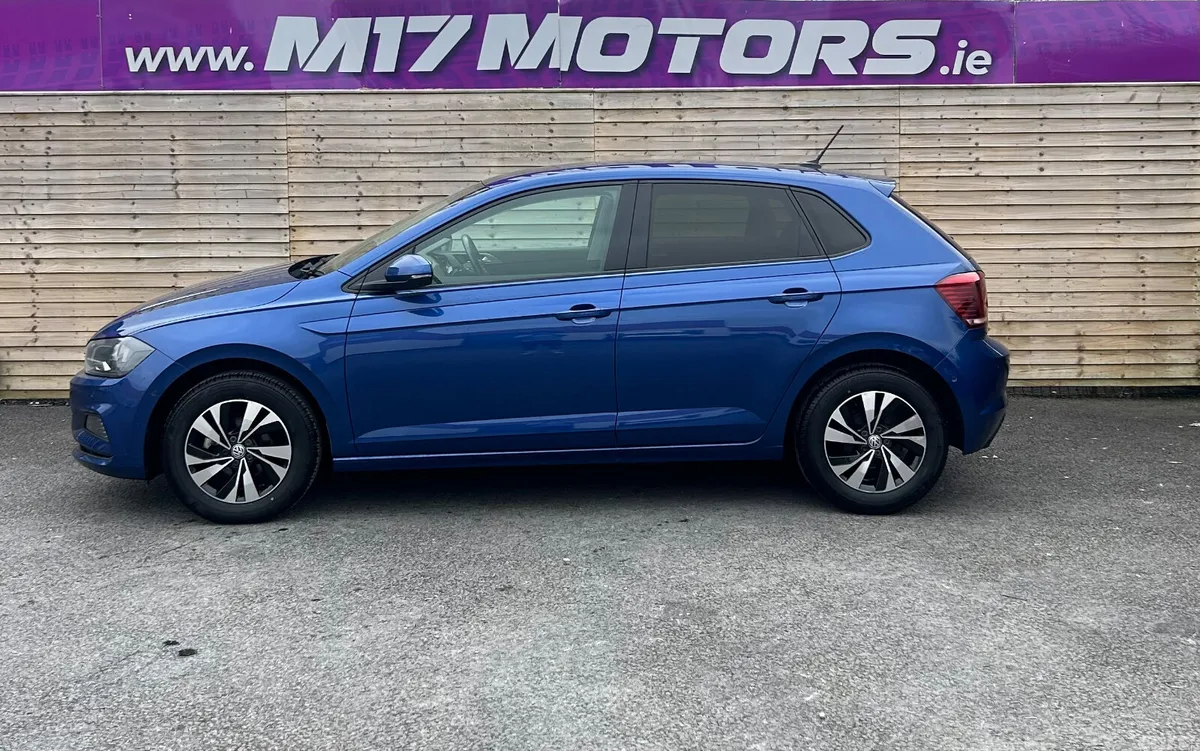 Volkswagen Polo Hatchback, Petrol, 2018, Blue