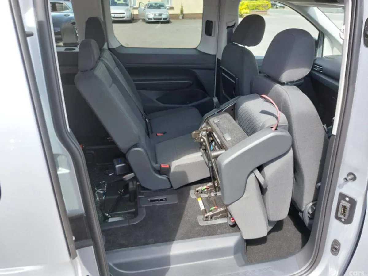 Ford Tourneo Connect MPV, Diesel, 2026, Silver