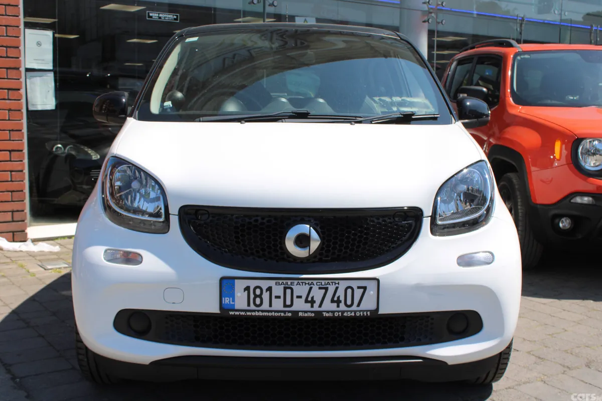 Smart Forfour Hatchback, Petrol, 2018, White