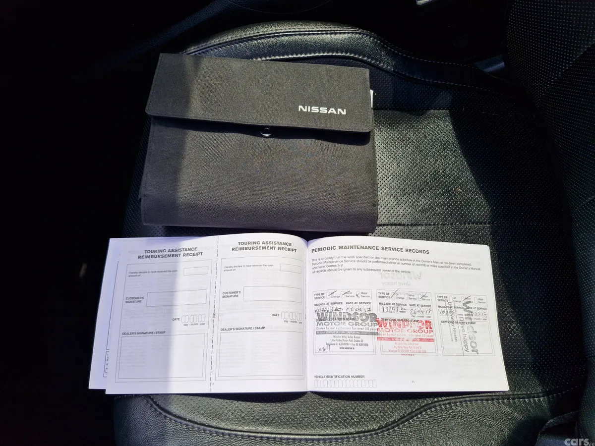 Nissan Qashqai Hatchback, Petrol, 2016, Red