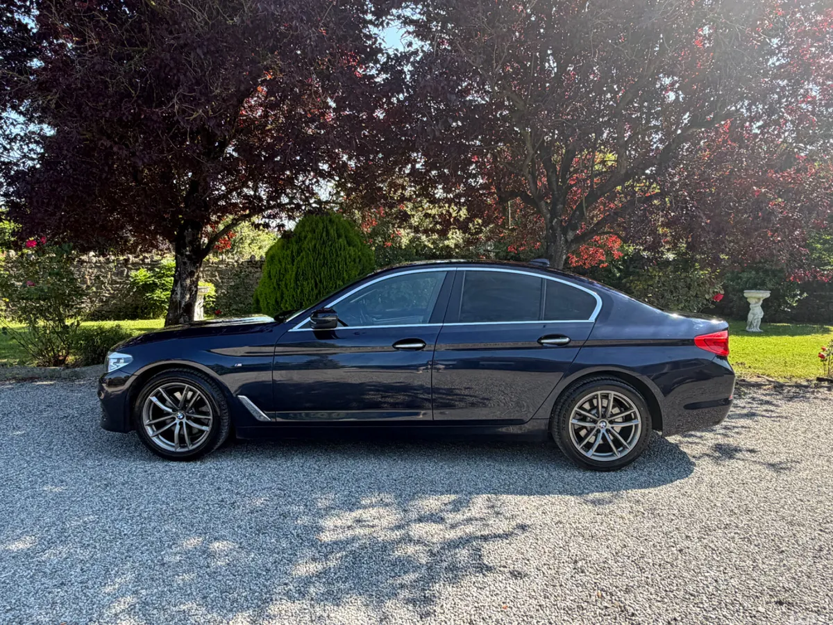 BMW 5-Series Saloon, Diesel, 2017, Blue
