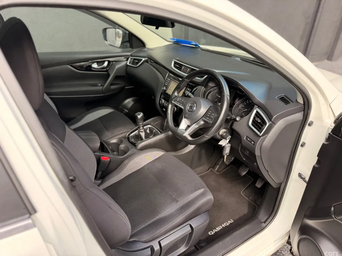 Nissan Qashqai MPV, Diesel, 2018, White