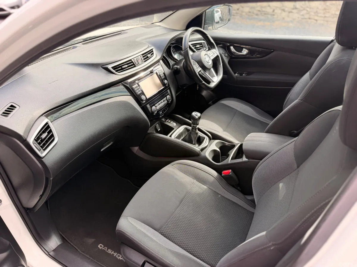 Nissan Qashqai MPV, Diesel, 2018, White