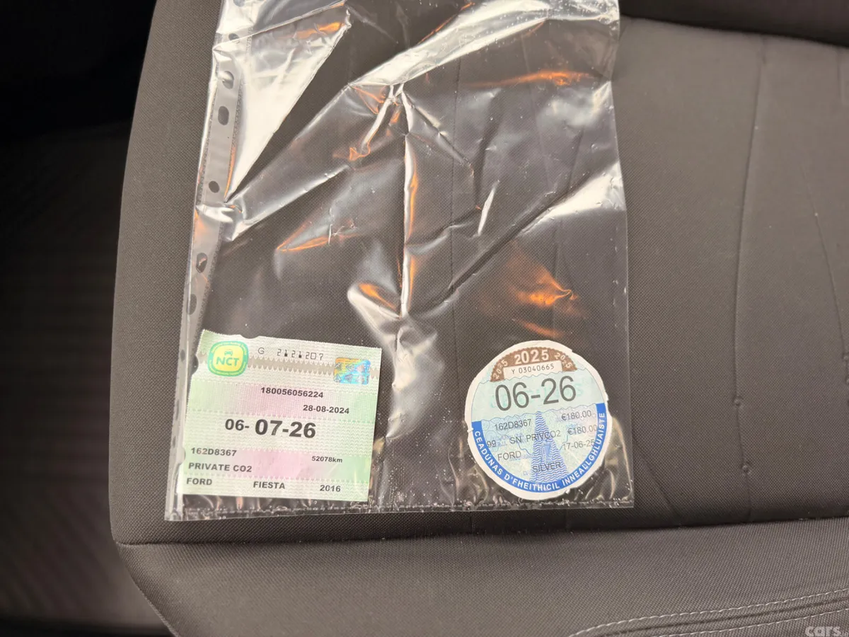 Ford Fiesta Hatchback, Petrol, 2016, Silver