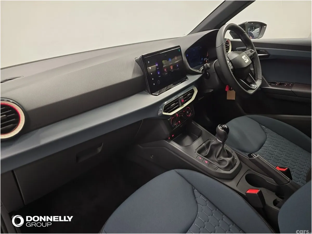 SEAT Arona Hatchback, Petrol, 2026, Grey