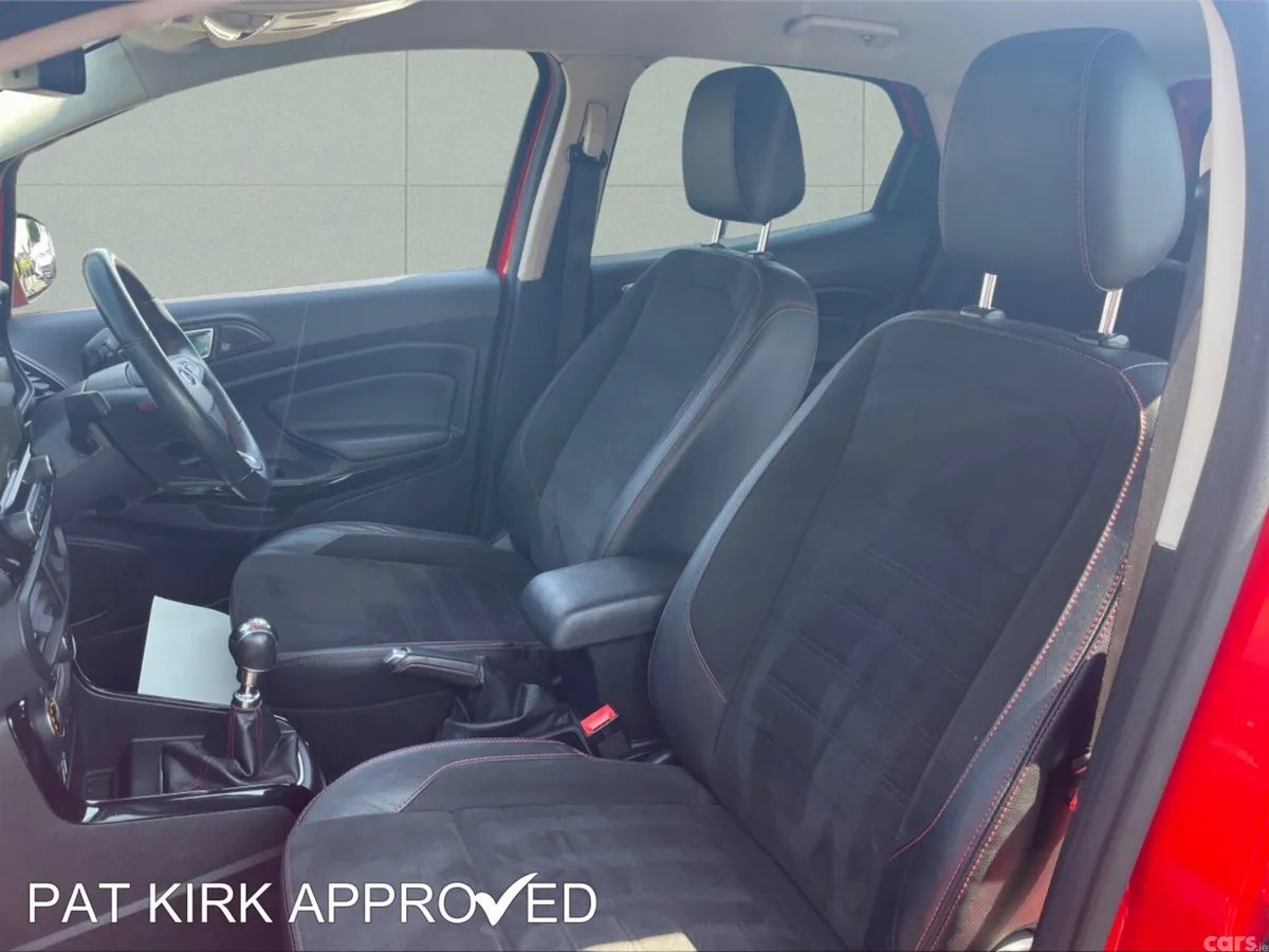 Ford EcoSport Hatchback, Petrol, 2018, Red