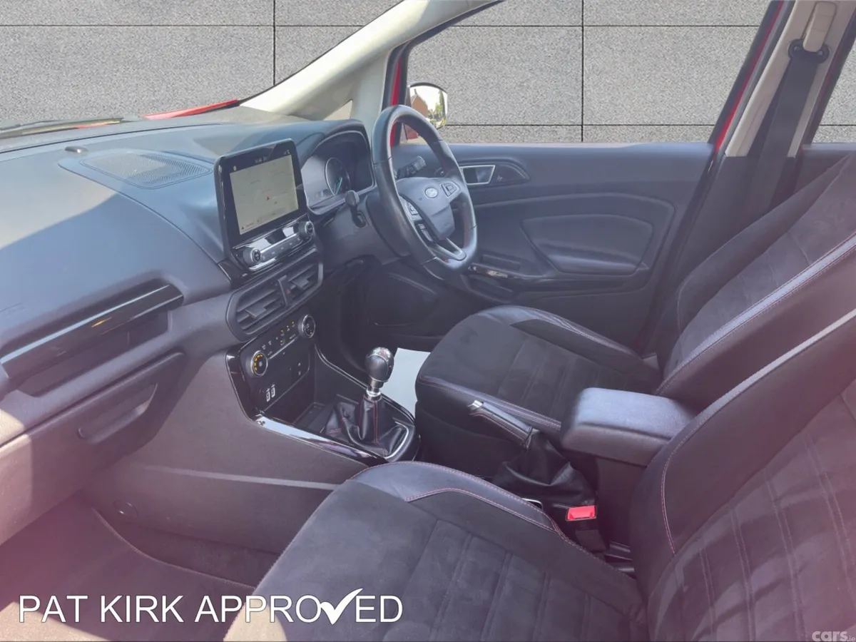 Ford EcoSport Hatchback, Petrol, 2018, Red