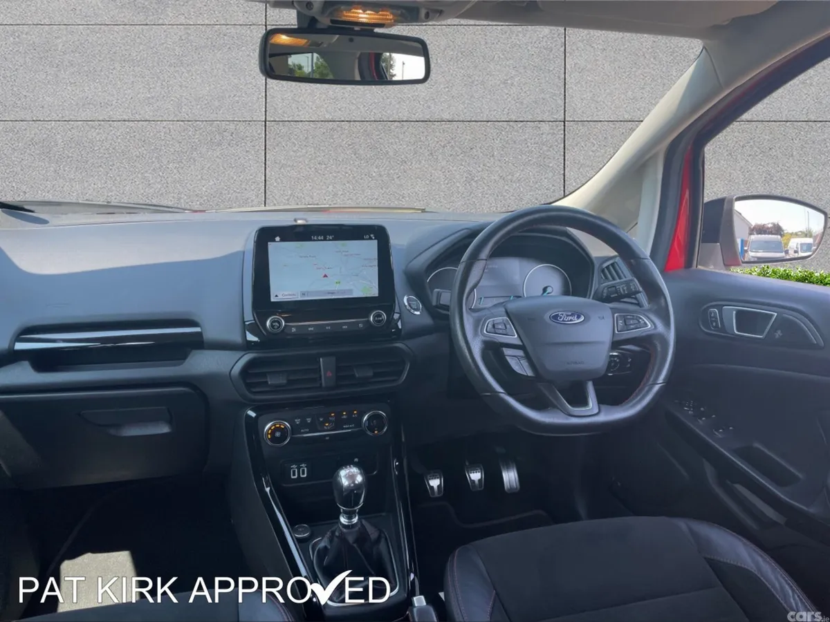 Ford EcoSport Hatchback, Petrol, 2018, Red