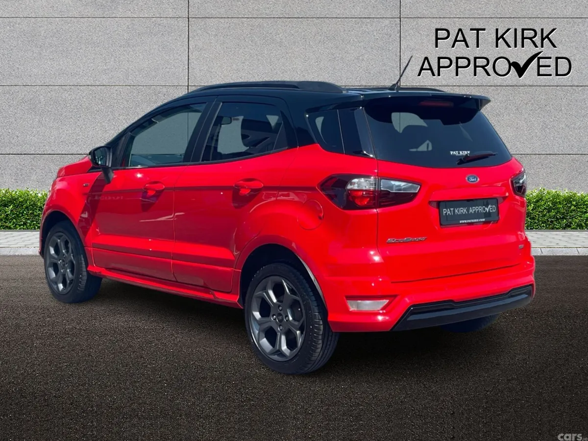 Ford EcoSport Hatchback, Petrol, 2018, Red