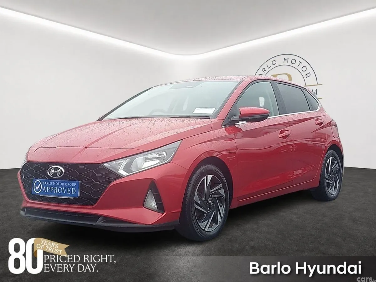 Hyundai i20 Hatchback, Petrol, 2023, Red