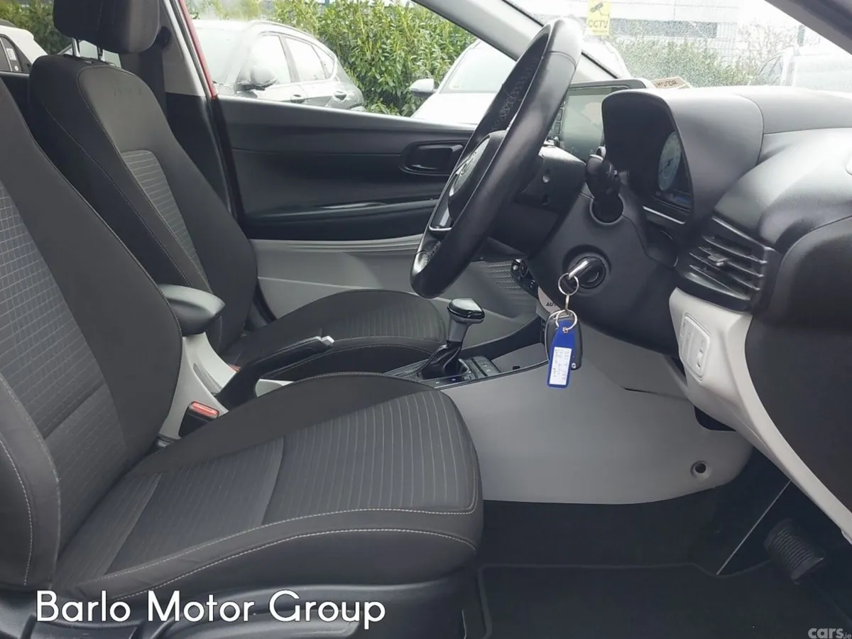 Hyundai i20 Hatchback, Petrol, 2023, Red
