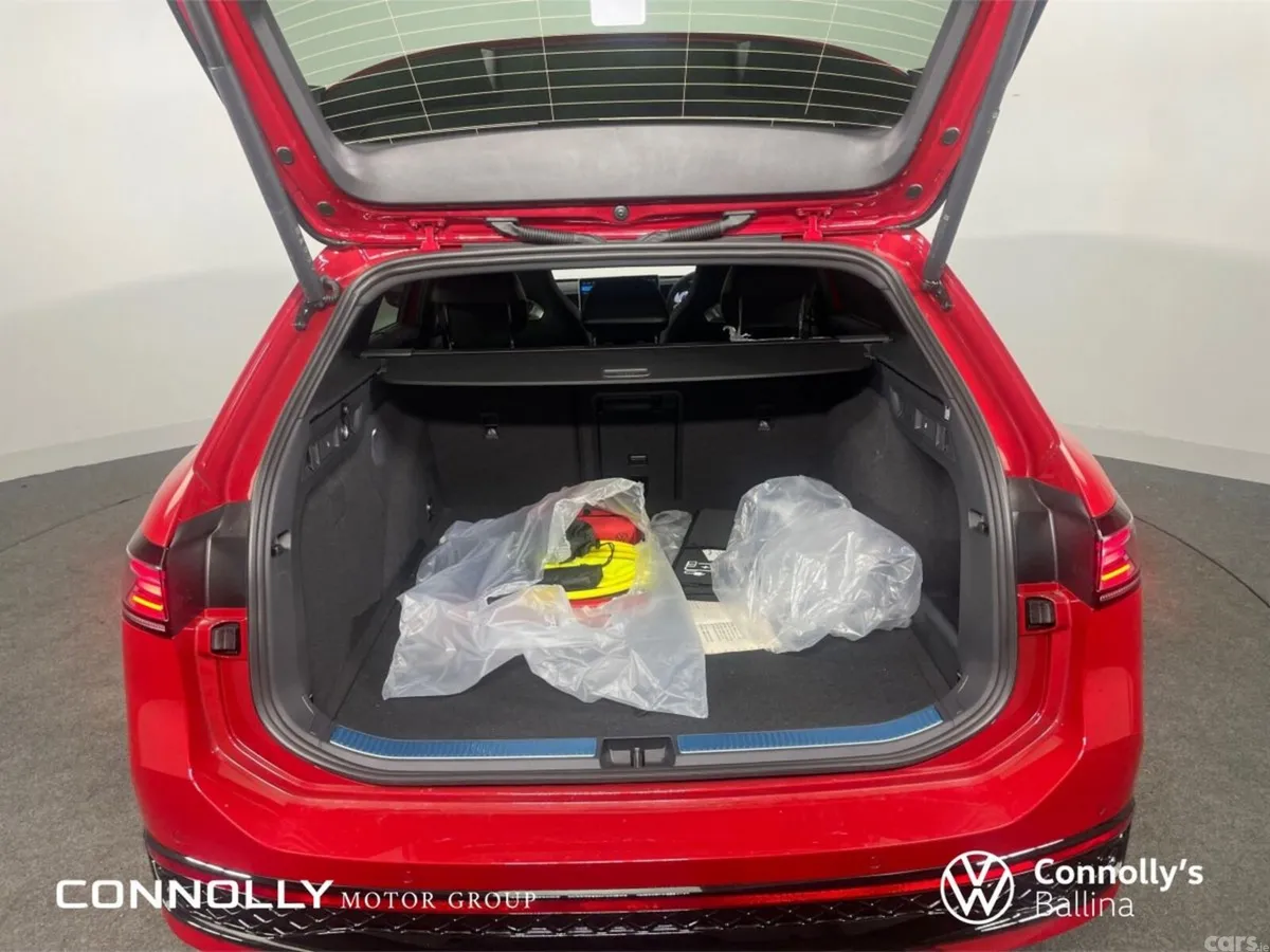 Volkswagen Passat Estate, Petrol Plug-in Hybrid, 2026, Red