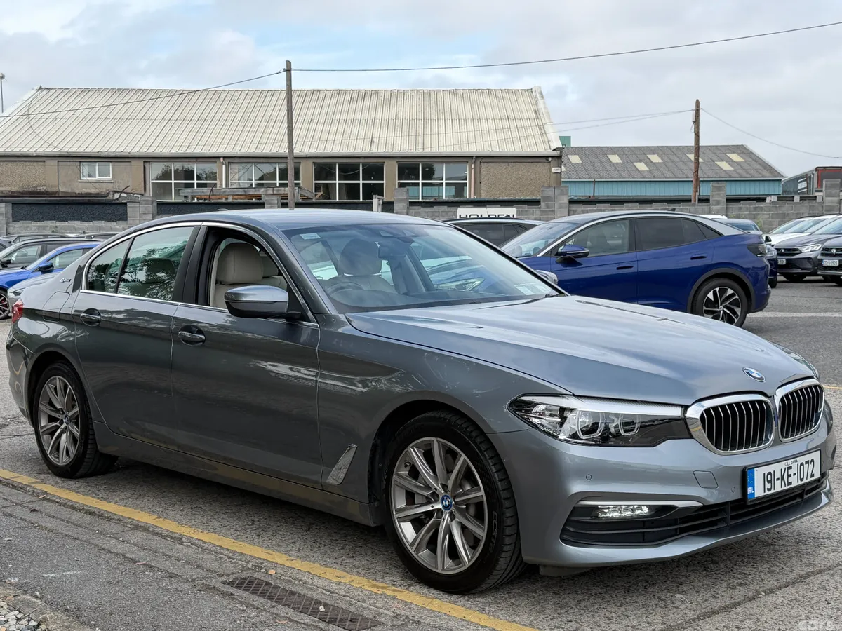 BMW 5-Series Saloon, Petrol Plug-in Hybrid, 2019, Grey