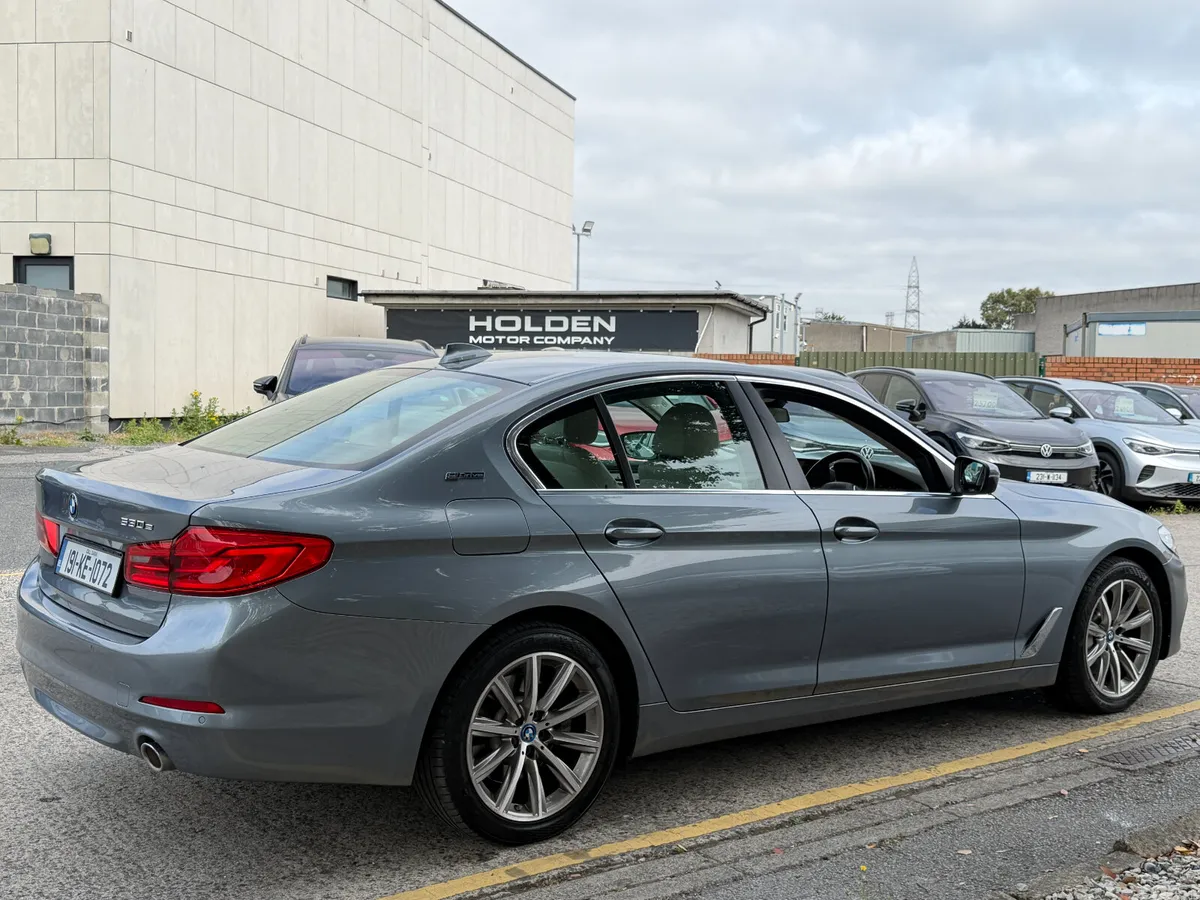BMW 5-Series Saloon, Petrol Plug-in Hybrid, 2019, Grey