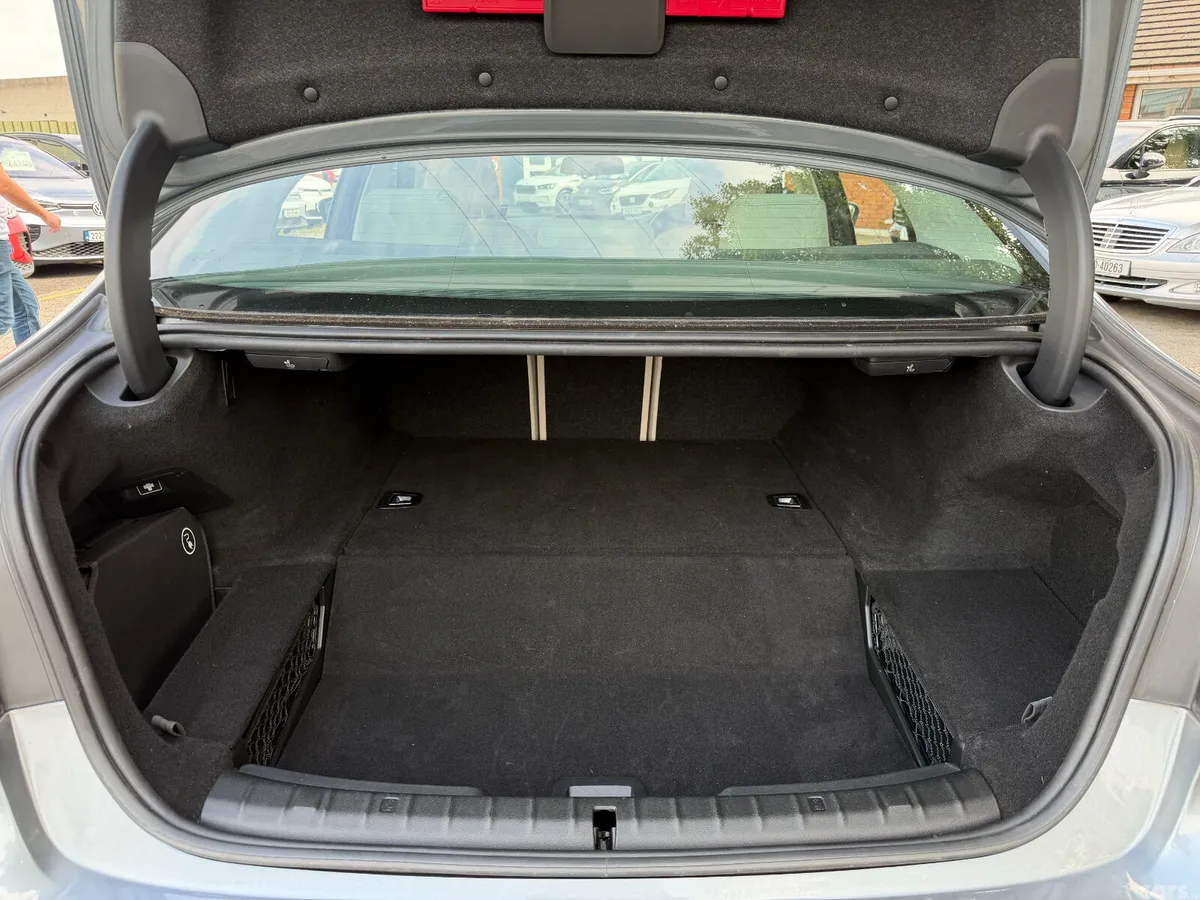 BMW 5-Series Saloon, Petrol Plug-in Hybrid, 2019, Grey