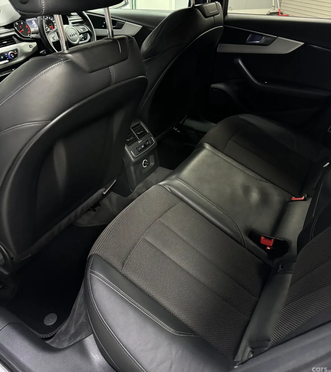 Audi A4 Saloon, Diesel, 2016, White