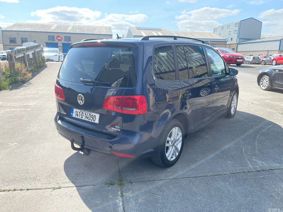 Volkswagen Touran MPV, Diesel, 2014, Blue