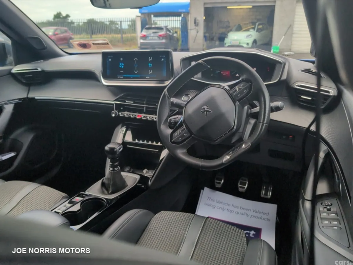 Peugeot 2008 MPV, Petrol, 2022, Blue