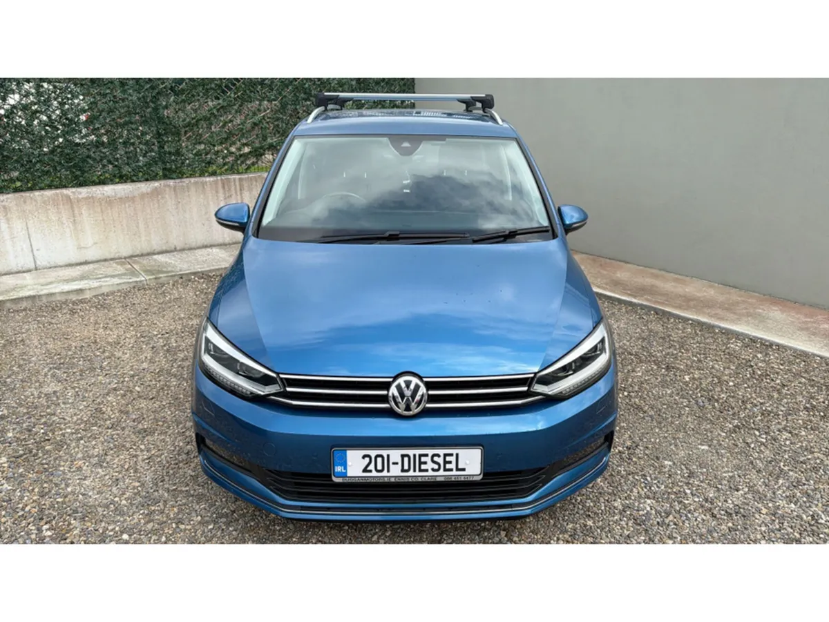 Volkswagen Touran MPV, Diesel, 2020, Blue