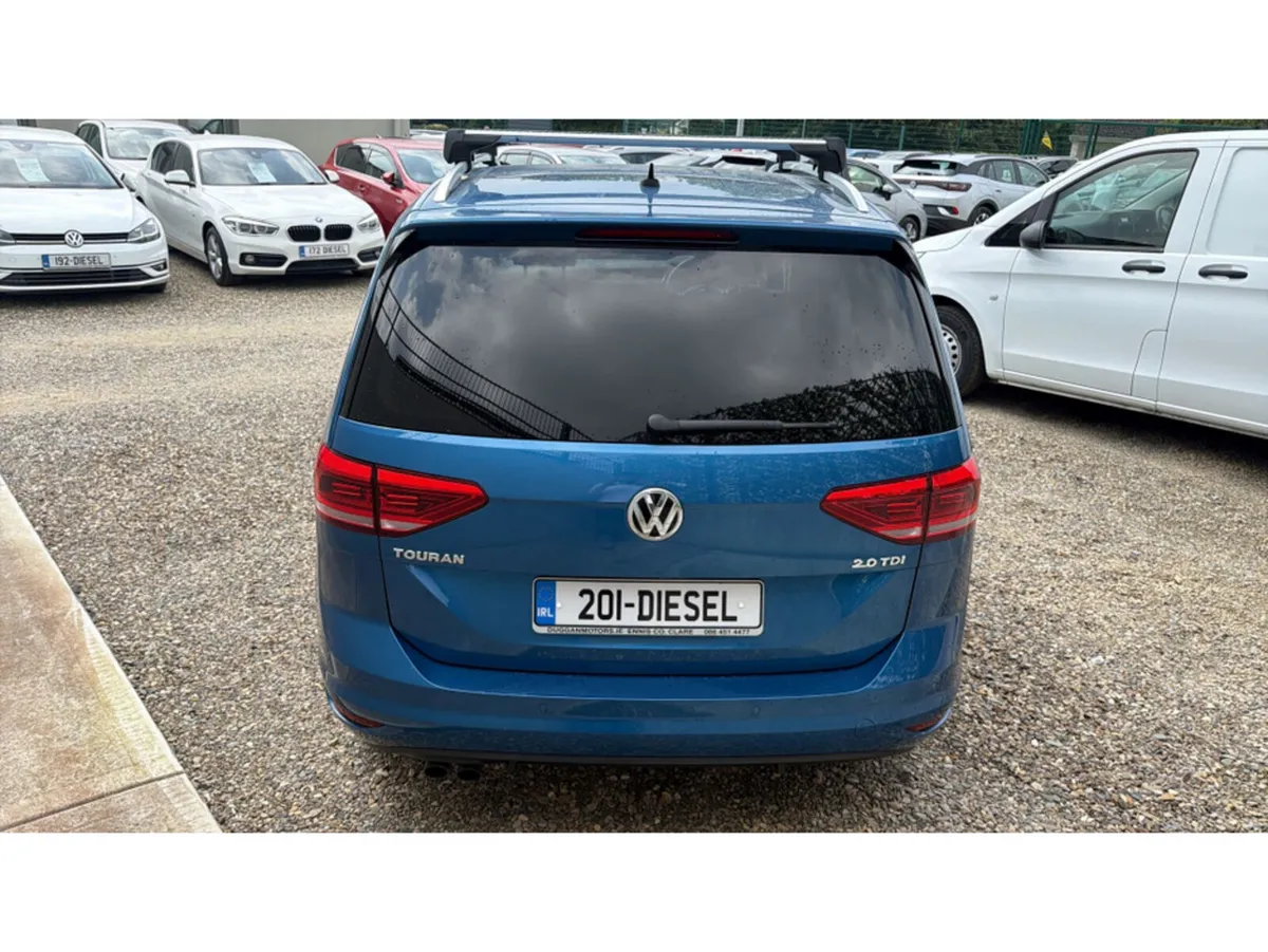 Volkswagen Touran MPV, Diesel, 2020, Blue