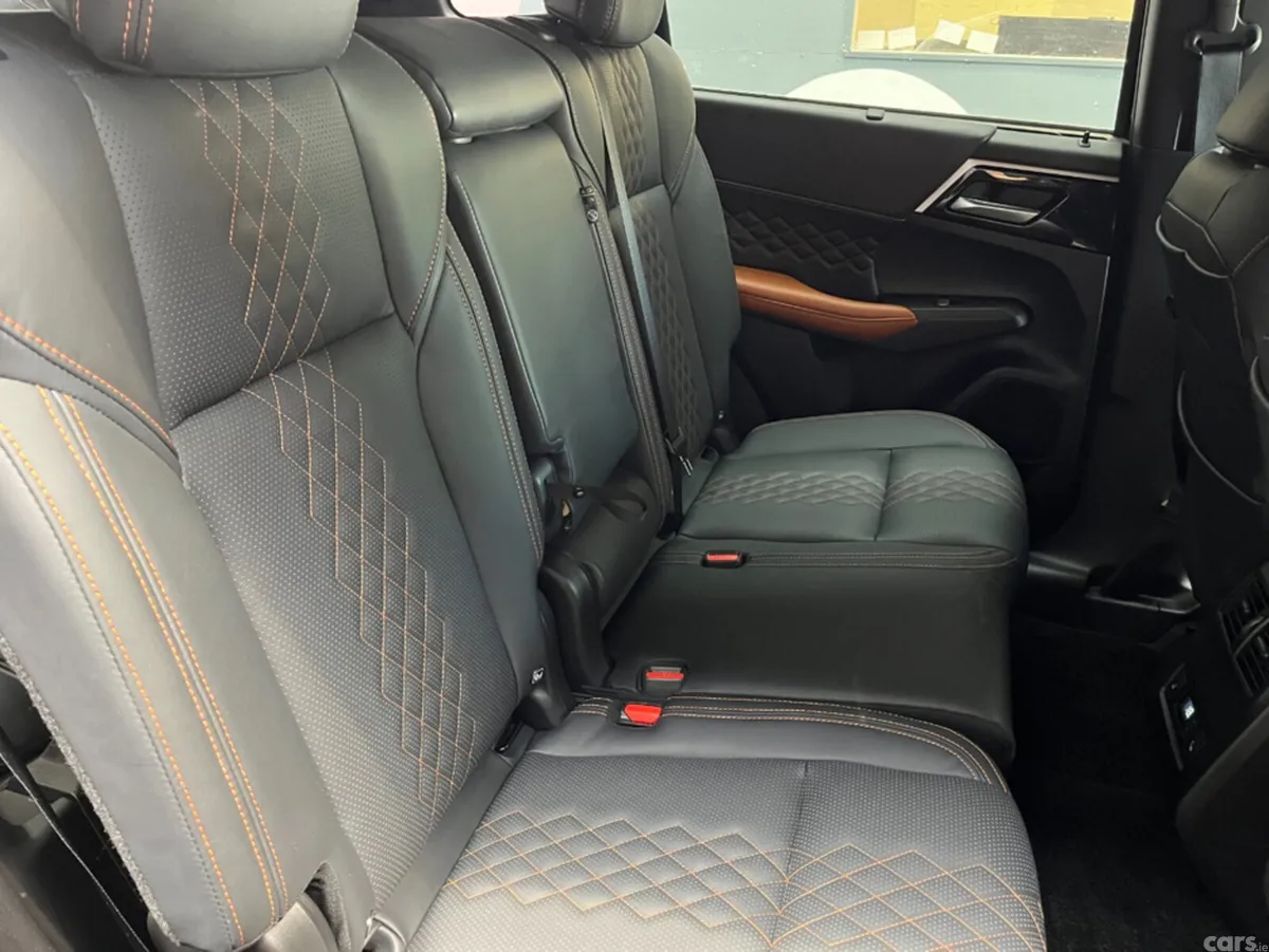 Mitsubishi Outlander SUV, Petrol Plug-in Hybrid, 2024, White