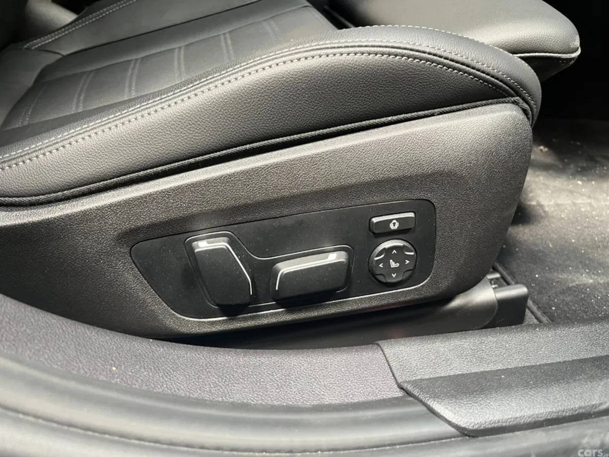 BMW 3-Series Saloon, Petrol Plug-in Hybrid, 2025, White