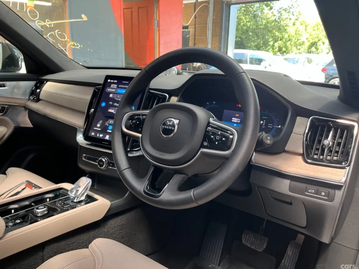 Volvo XC90 SUV, Petrol Plug-in Hybrid, 2025, Grey