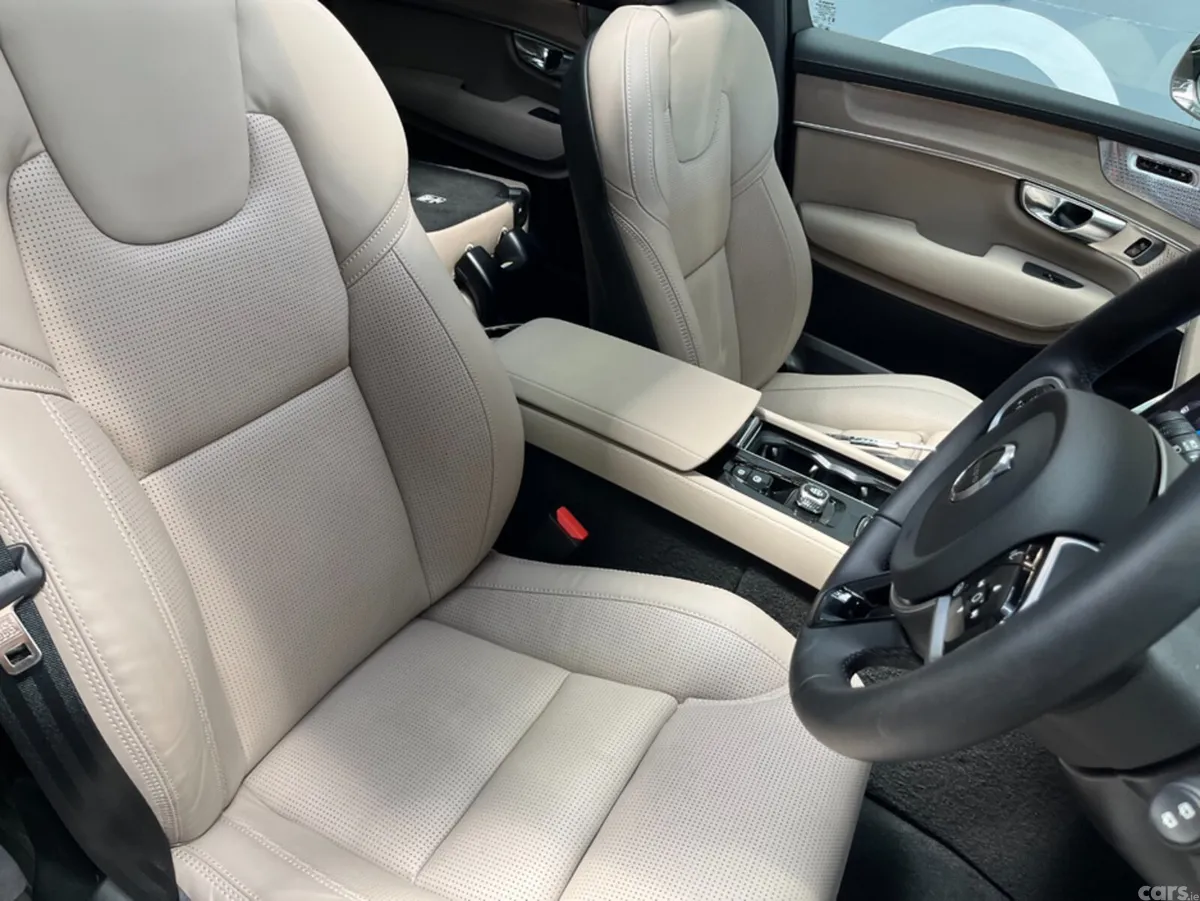 Volvo XC90 SUV, Petrol Plug-in Hybrid, 2025, Grey