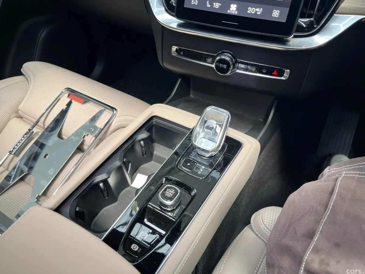 Volvo XC90 SUV, Petrol Plug-in Hybrid, 2025, Grey