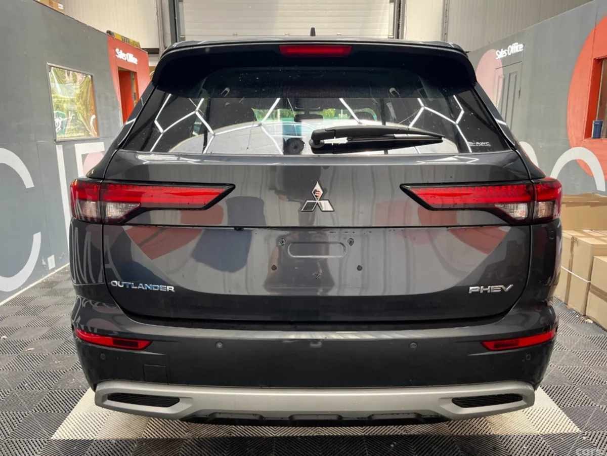 Mitsubishi Outlander SUV, Petrol Plug-in Hybrid, 2024, Black
