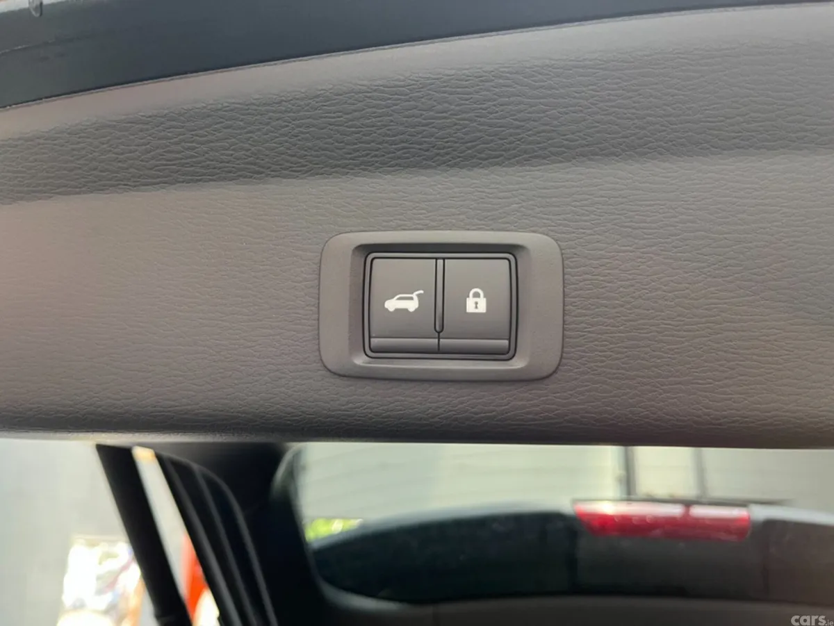 Mitsubishi Outlander SUV, Petrol Plug-in Hybrid, 2024, Black
