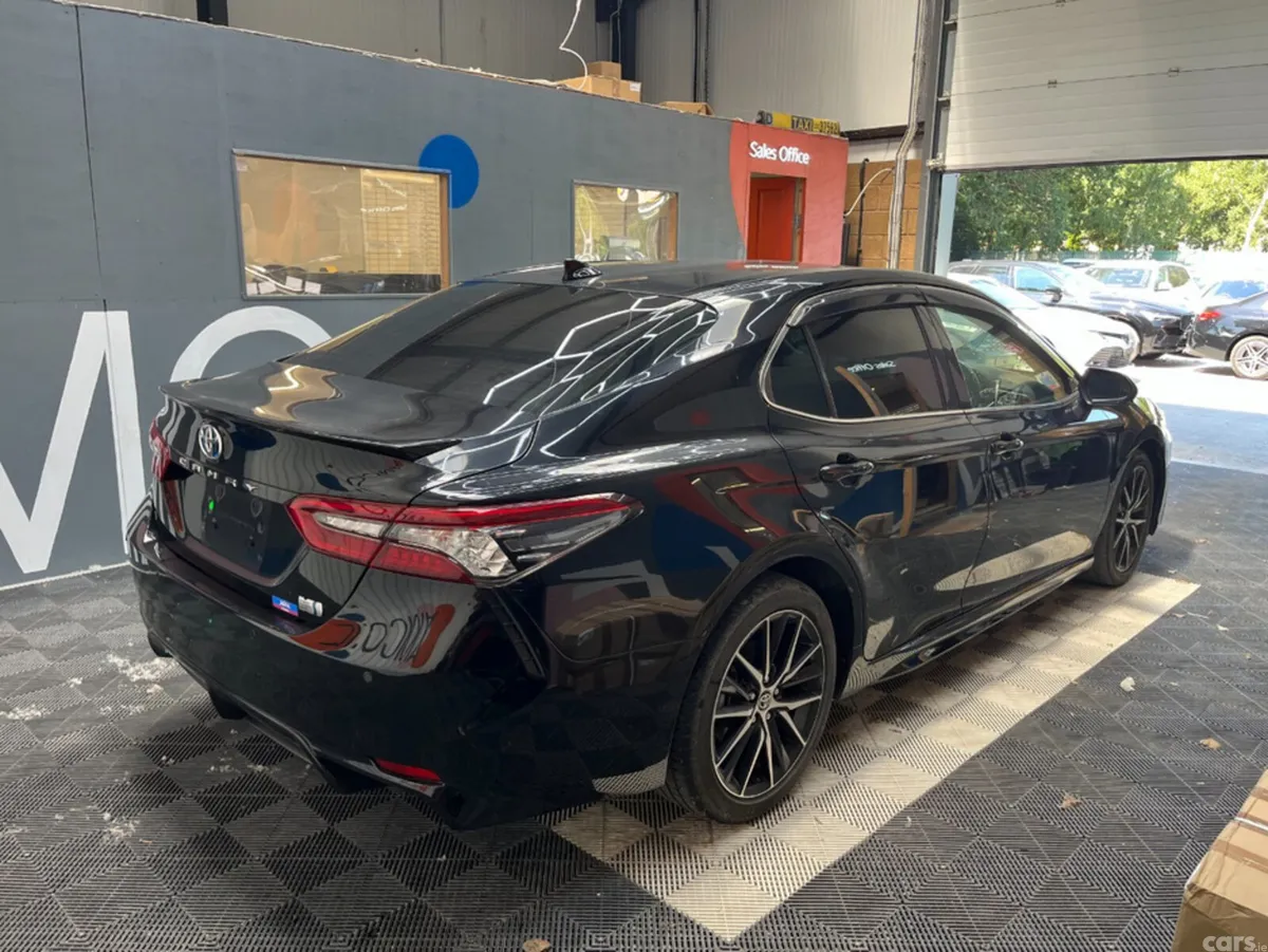 Toyota Camry Saloon, Petrol, 2023, Black
