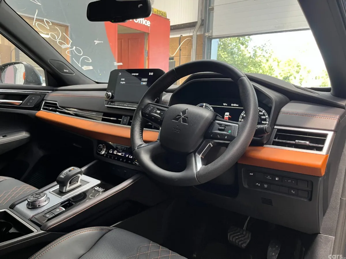 Mitsubishi Outlander SUV, Petrol Plug-in Hybrid, 2024, Black