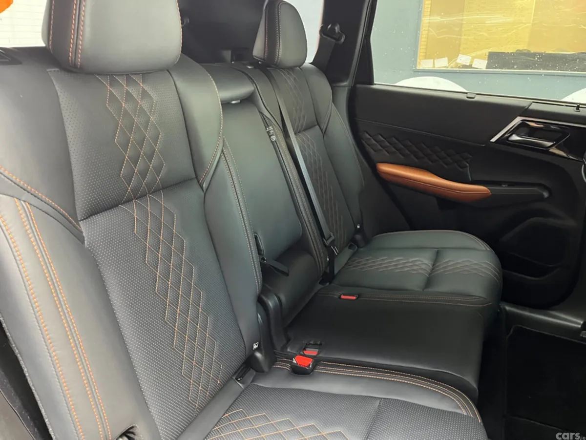 Mitsubishi Outlander SUV, Petrol Plug-in Hybrid, 2024, Black