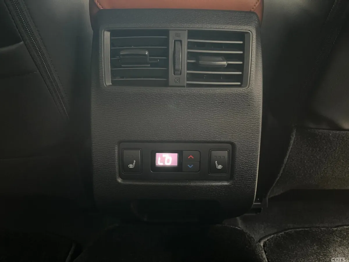 Mitsubishi Outlander SUV, Petrol Plug-in Hybrid, 2024, Black