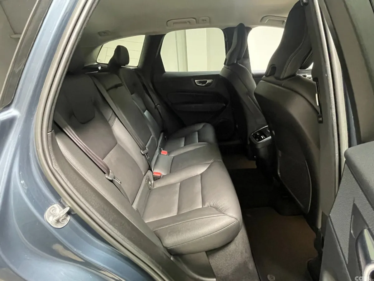 Volvo XC60 SUV, Diesel, 2023, Blue