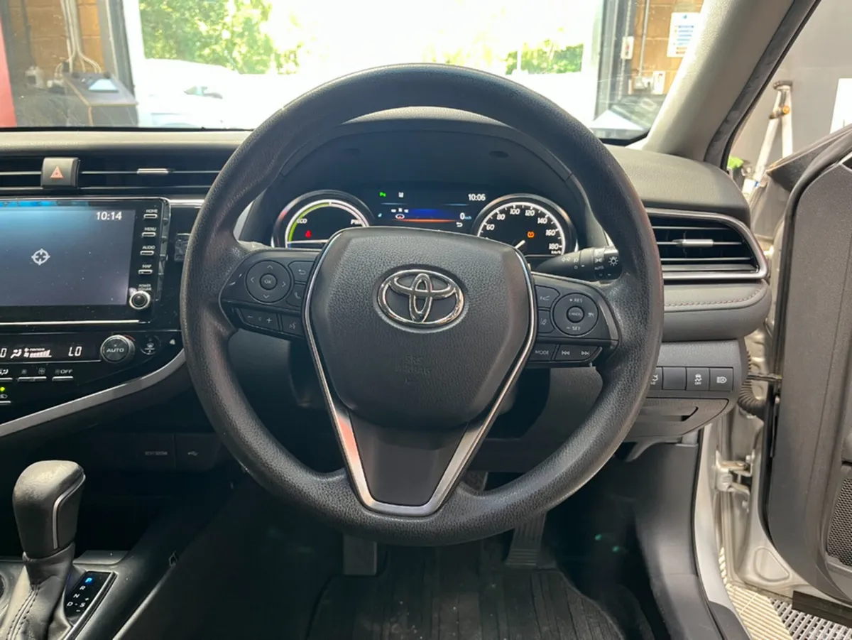 Toyota Camry Saloon, Petrol, 2021, Grey