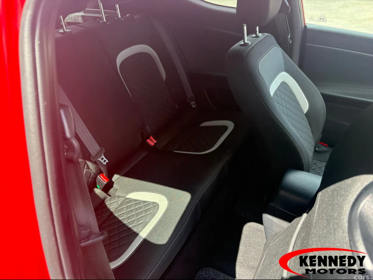 Kia ProCeed Hatchback, Diesel, 2017, Red