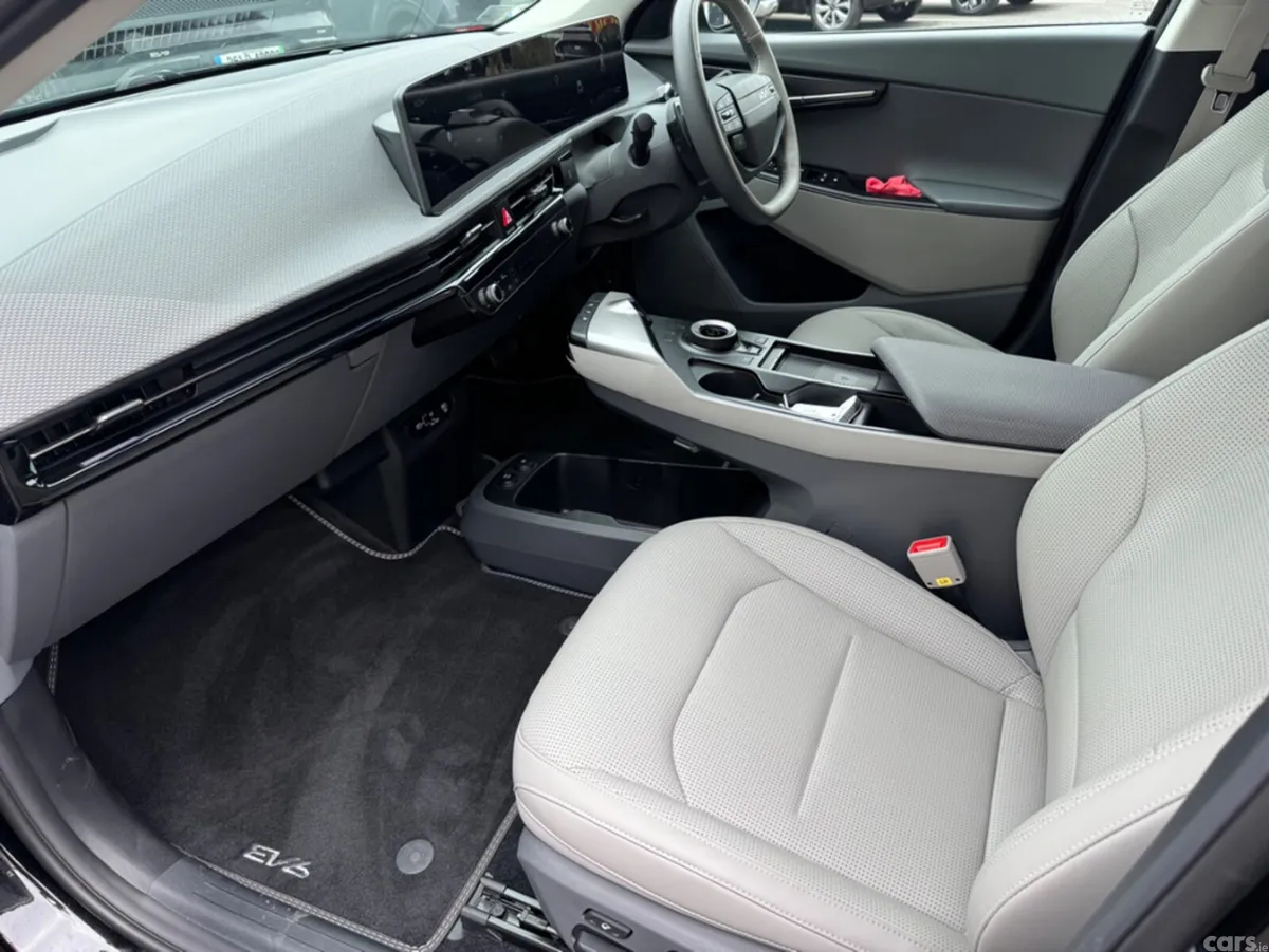 Kia EV6 Hatchback, Electric, 2025, Black
