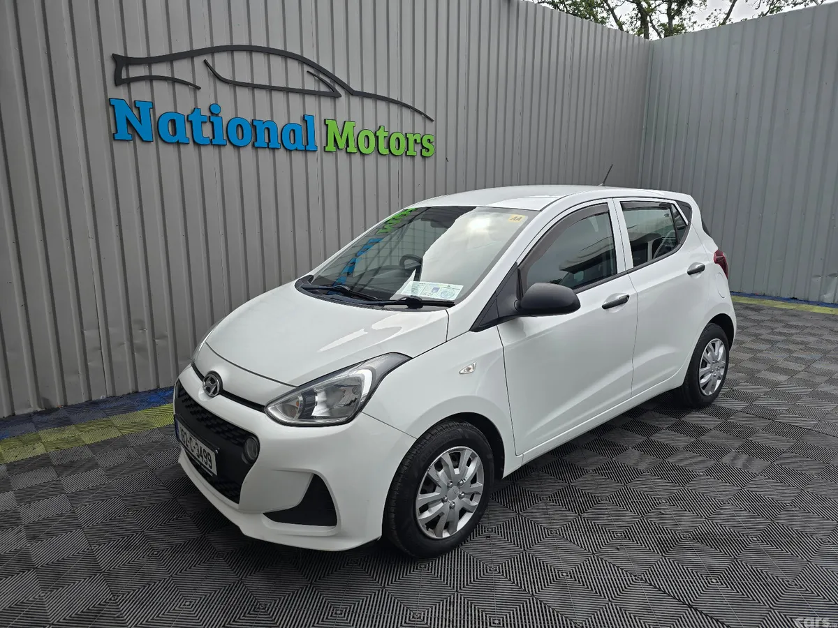 Hyundai i10 Hatchback, Petrol, 2018, White