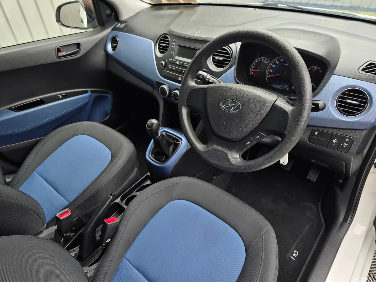 Hyundai i10 Hatchback, Petrol, 2018, White