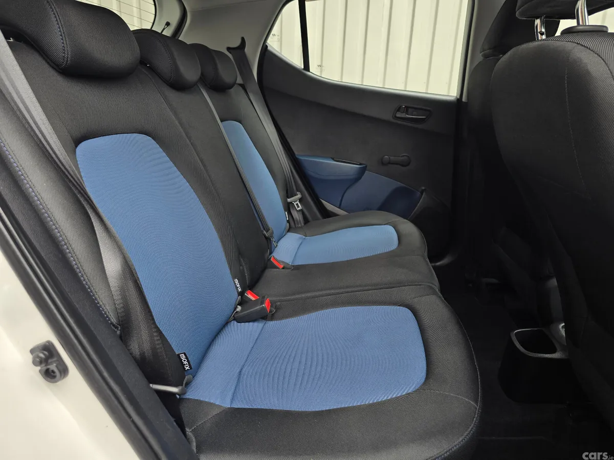Hyundai i10 Hatchback, Petrol, 2018, White