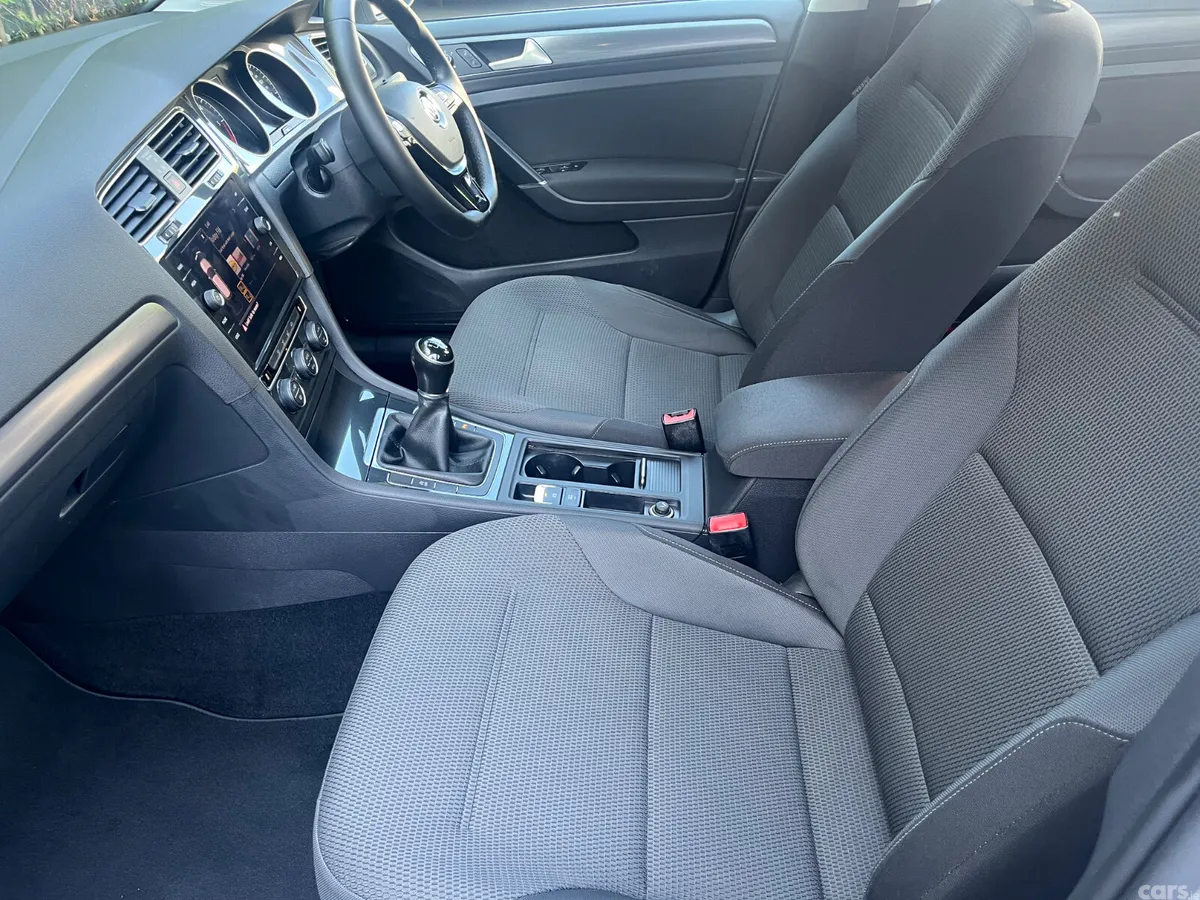 Volkswagen Golf Hatchback, Diesel, 2019, Grey