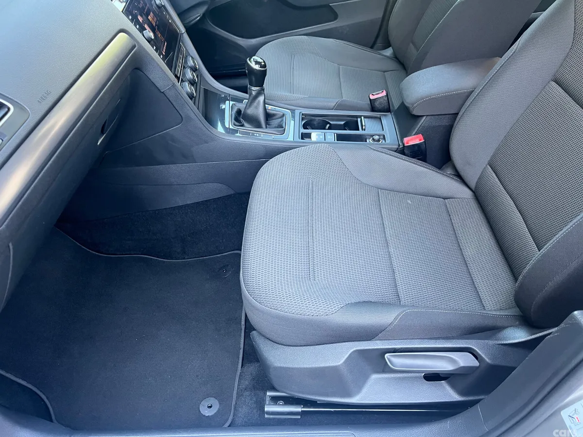 Volkswagen Golf Hatchback, Diesel, 2019, Grey