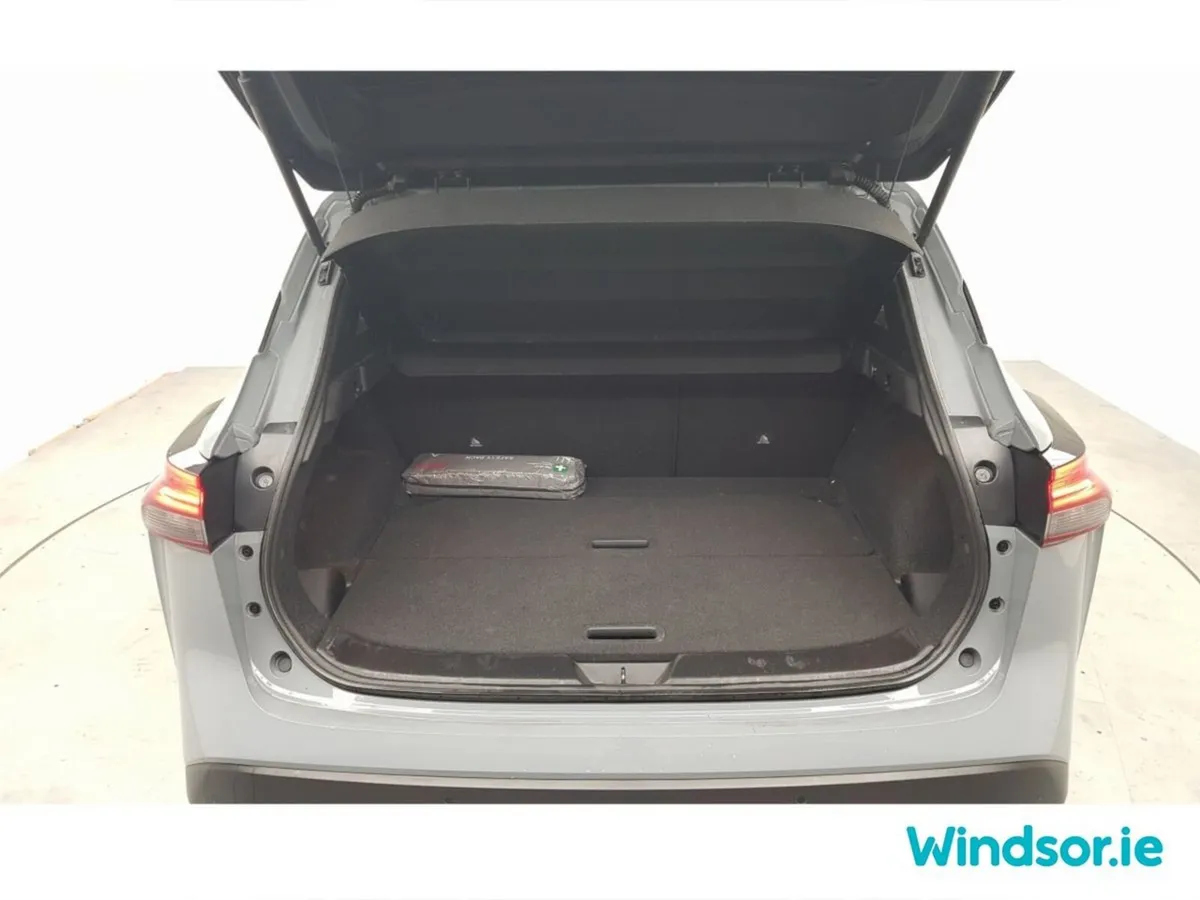 Nissan Qashqai MPV, Petrol, 2023, Grey