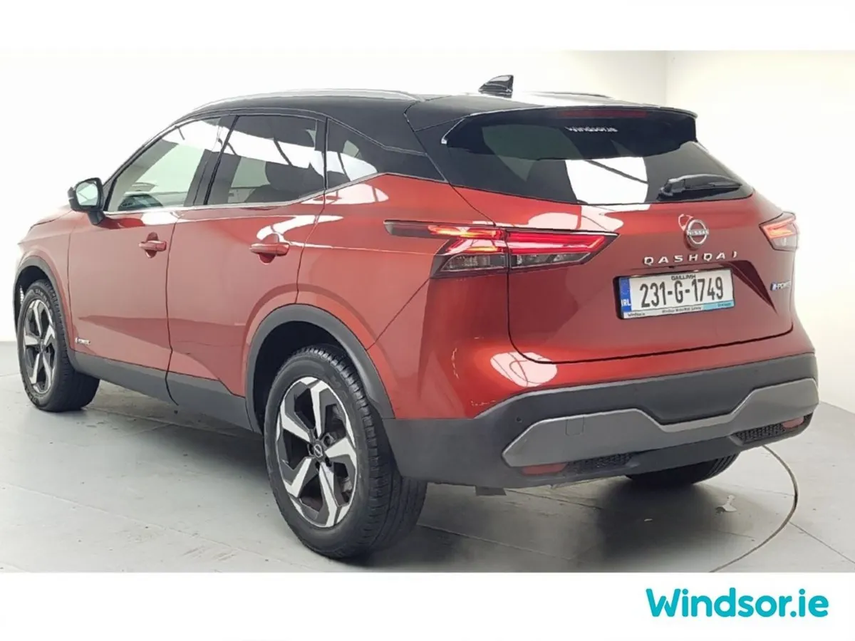 Nissan Qashqai MPV, Petrol Hybrid, 2023, Orange