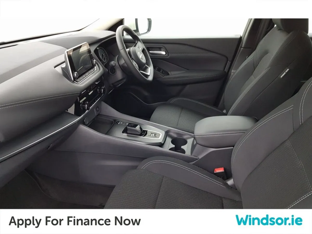 Nissan Qashqai MPV, Petrol Hybrid, 2025, White