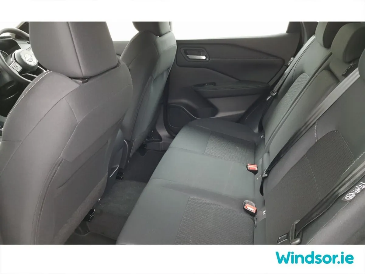 Nissan Qashqai MPV, Petrol Hybrid, 2025, White